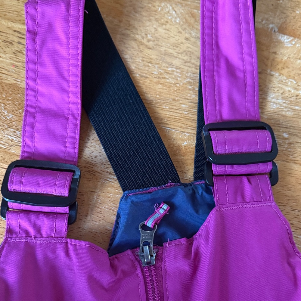 Columbia Kids' Adventure Ride Bib in Fuchsia - Picture 9 of 10